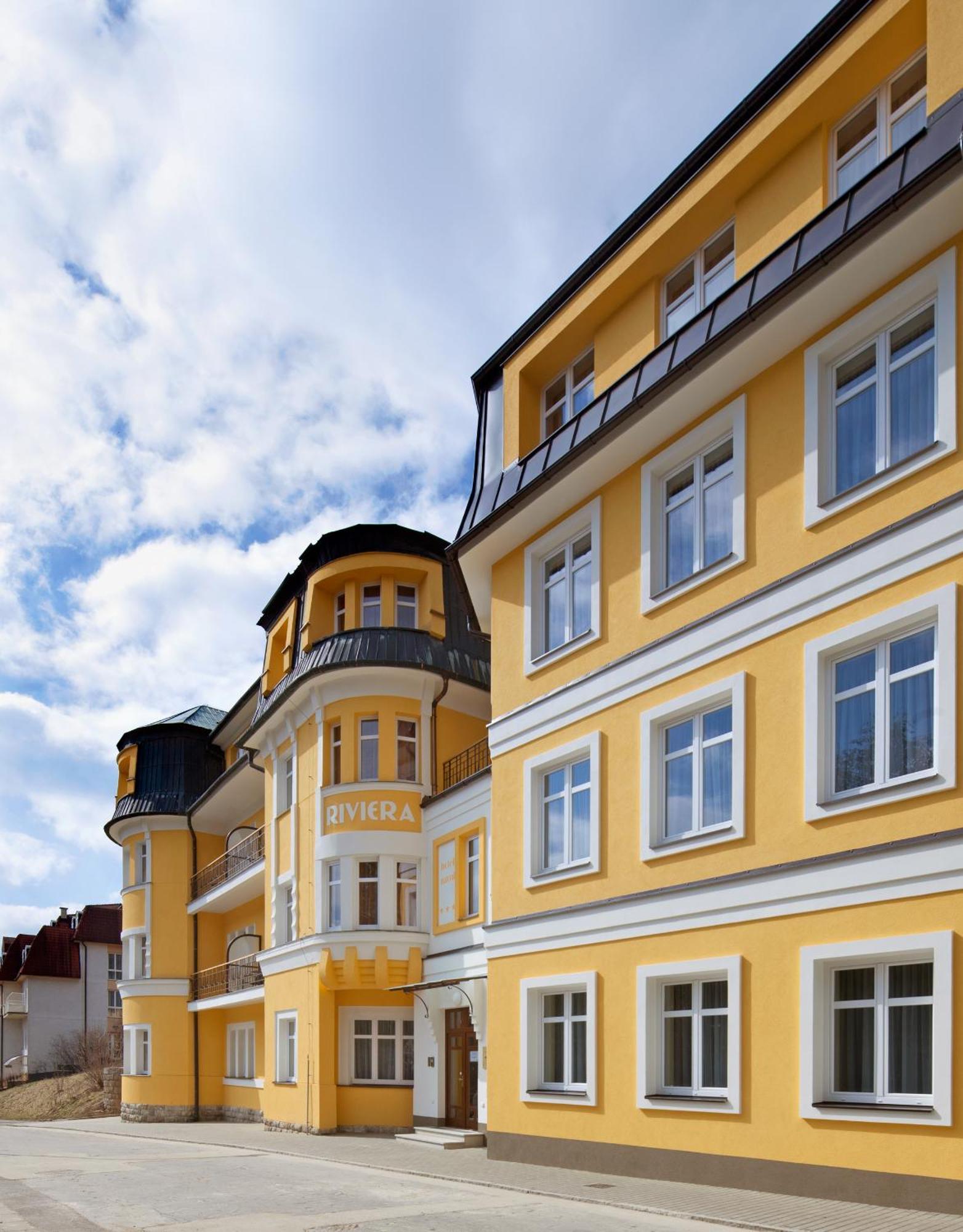Riviera Hotel Luhacovice Bagian luar foto